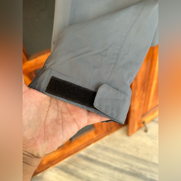 The Northface summit series Gore-tex Jacket. New. Size Large - Picture 6 of 16